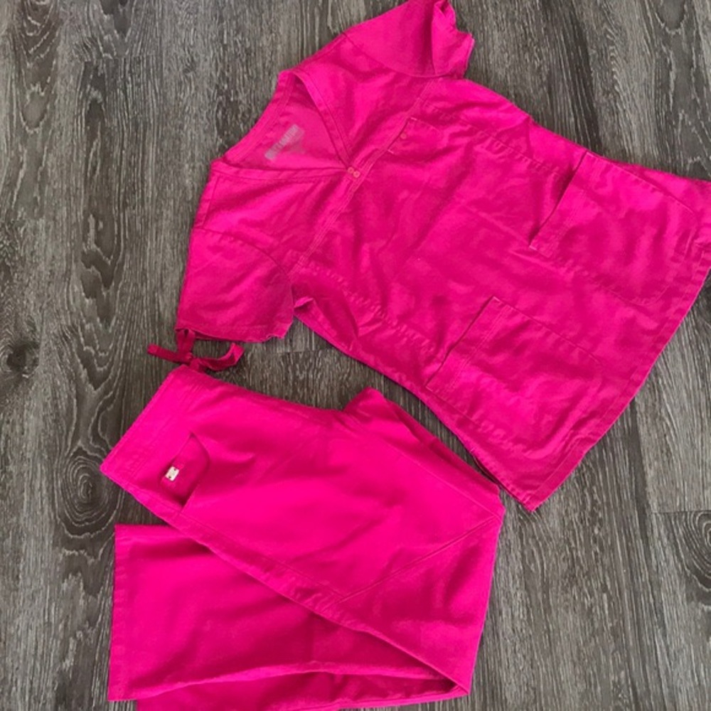 Greys Anatomy XS Hot Pink Scrubs Set